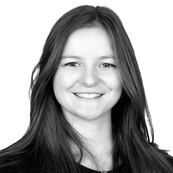 annika-web white background