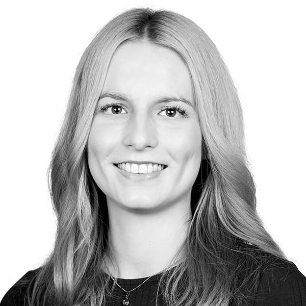 annika-web white background